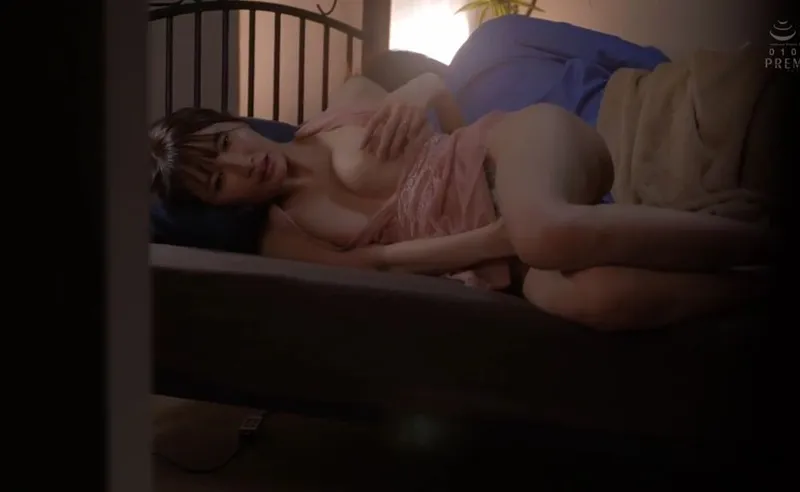 đưa sếp say xỉn về nhà, cậu nhân viên số hưởng húp được cô vợ cấp trên xinh dâm