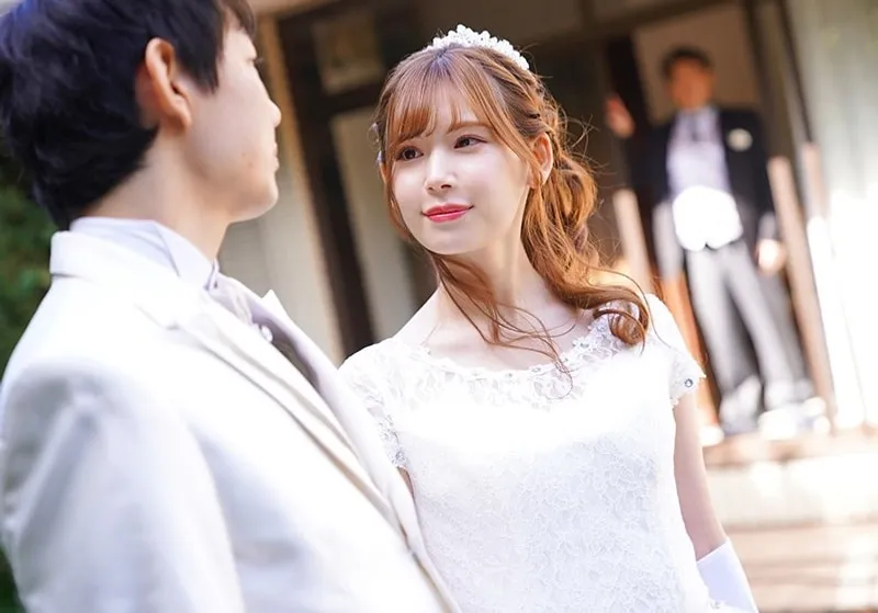 Bố người chồng xoạc con dâu ngay sau lễ cưới của con trai