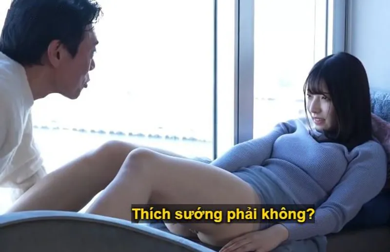 Sự chạm trán giữa ông bác và cô minh tinh trẻ tuổi mới chân ướt chân ráo trong nhà nghỉ sang trọng
